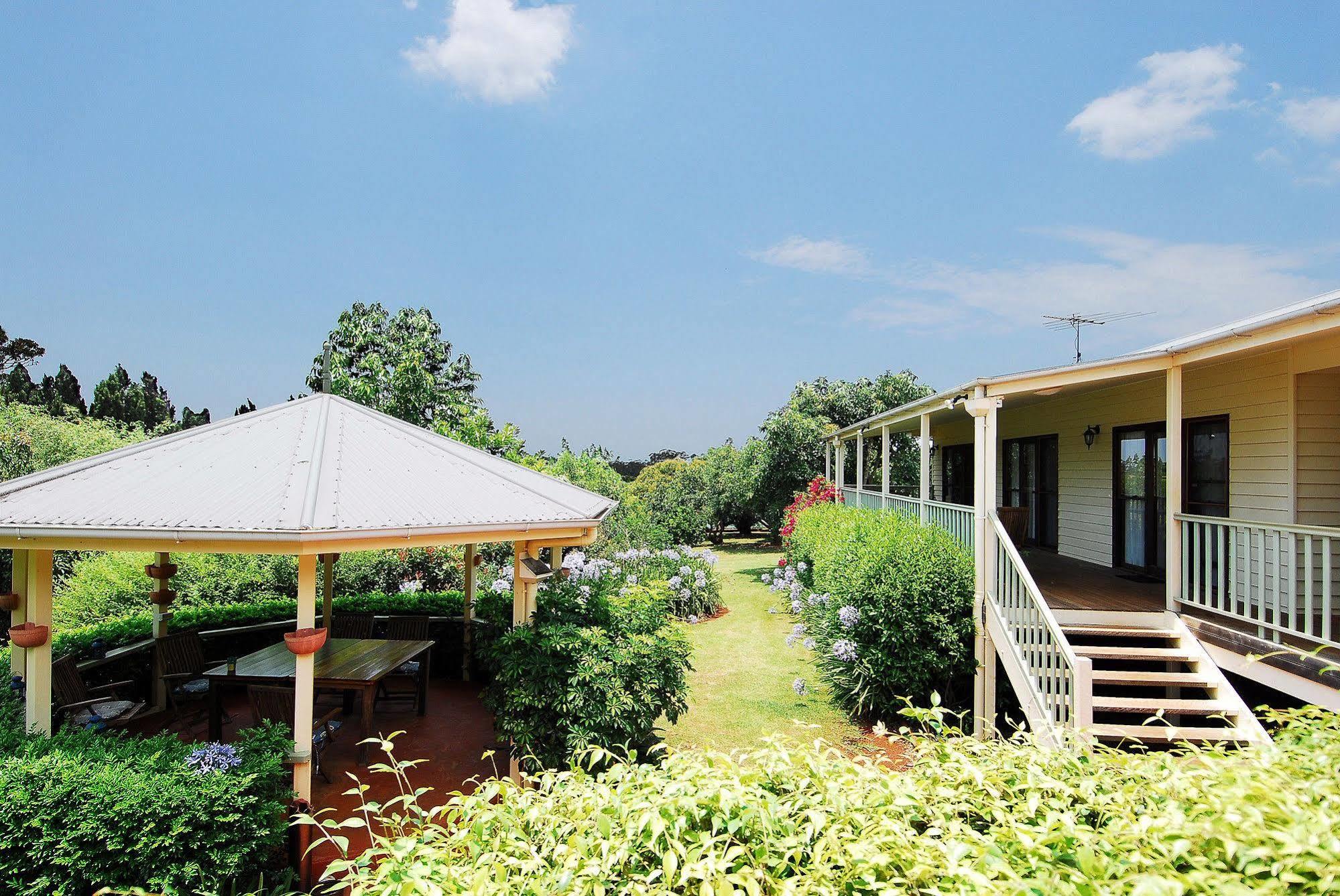 Camelot Boutique Accommodation Mount Tamborine Exterior foto